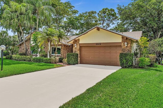 5572 Sugar Mill Court, Delray Beach, FL 33484