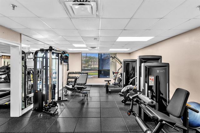 5572 Sugar Mill Court, Delray Beach, FL 33484