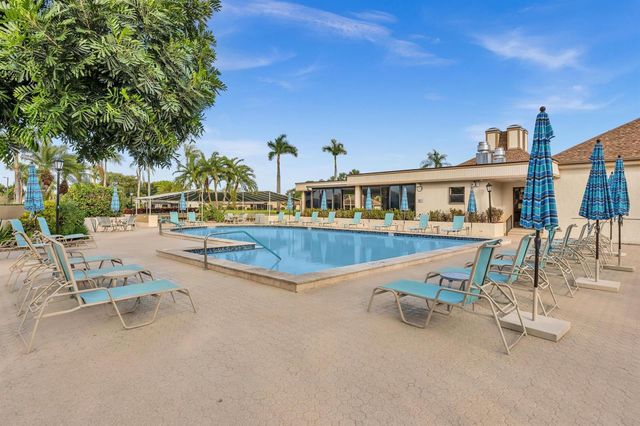 5572 Sugar Mill Court, Delray Beach, FL 33484