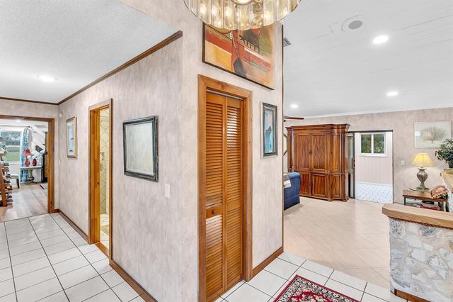 5572 Sugar Mill Court, Delray Beach, FL 33484