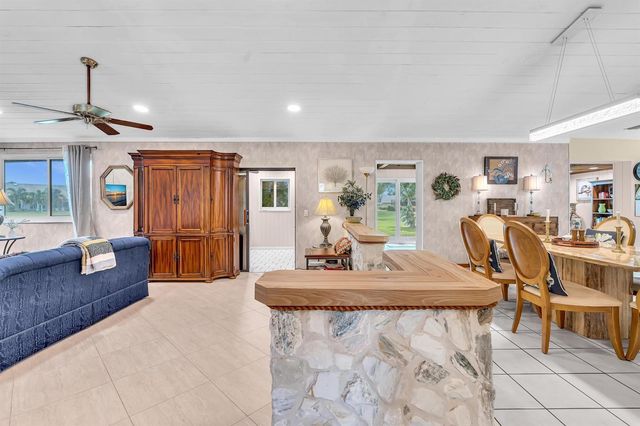 5572 Sugar Mill Court, Delray Beach, FL 33484