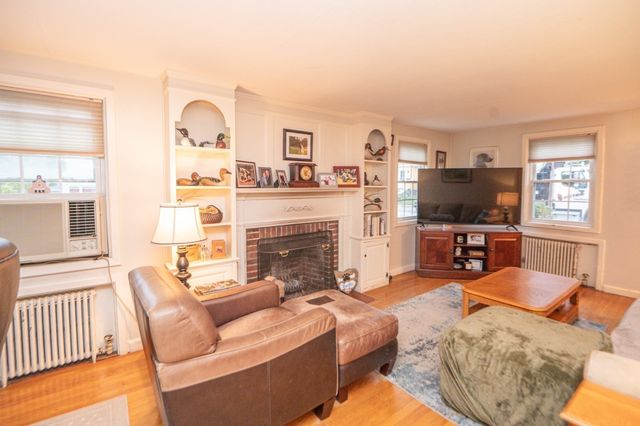 41 Plymouth Ave, Swampscott, MA 01907