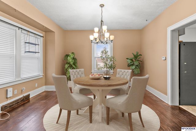 2218 S 42 Street, Omaha, NE 68105