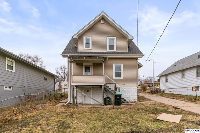 2218 S 42 Street, Omaha, NE 68105
