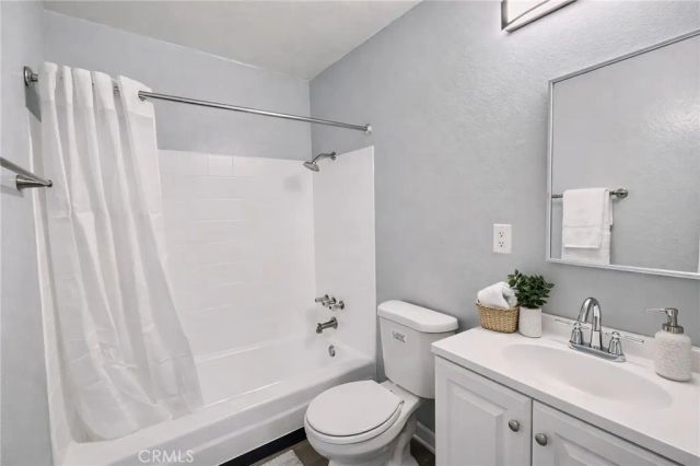 815 N Rose F, Compton, CA 90221