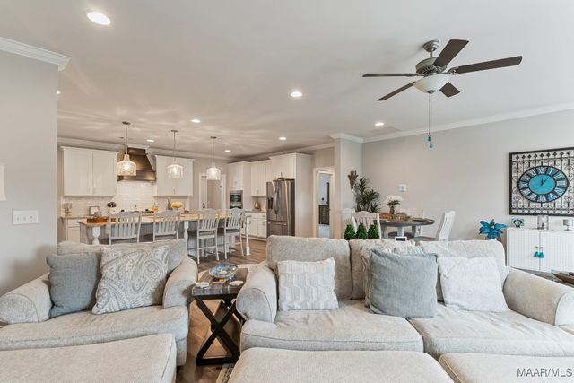 1294 Charleston Drive, Prattville, AL 36066