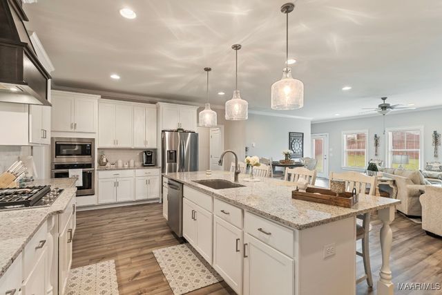 1294 Charleston Drive, Prattville, AL 36066