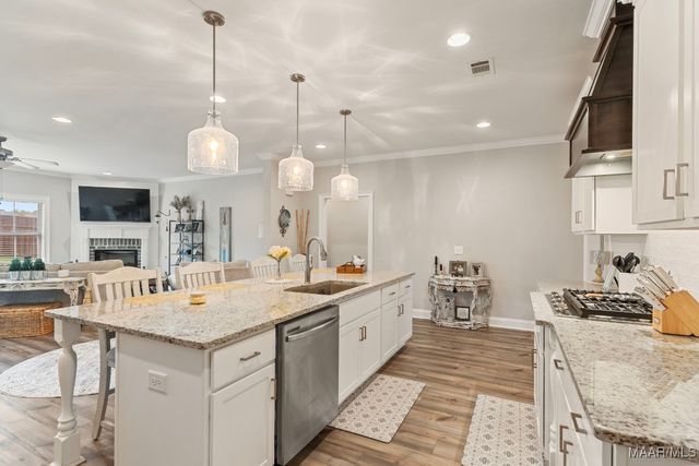 1294 Charleston Drive, Prattville, AL 36066