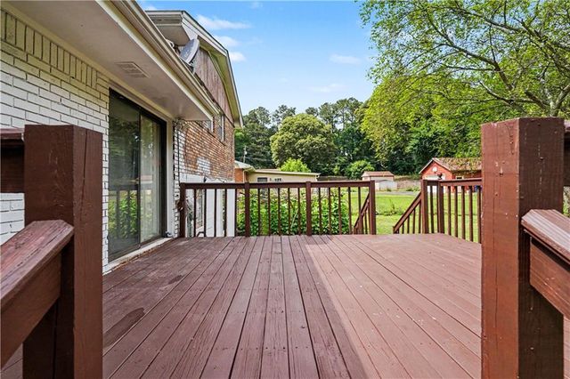 6364 Maddox Road, Morrow, GA 30260