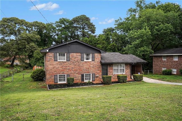 6364 Maddox Road, Morrow, GA 30260
