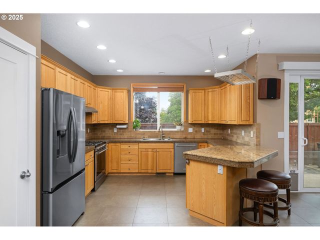 9001 Ne 41ST Ave, Vancouver, WA 98660