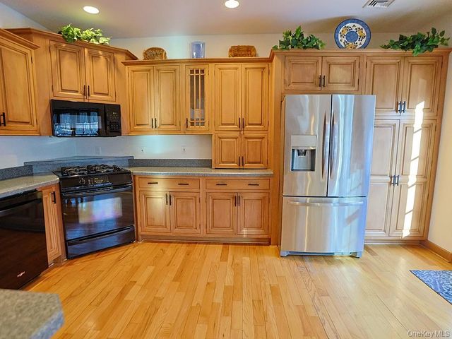 3 Caralex Lane, Goshen, NY 10924