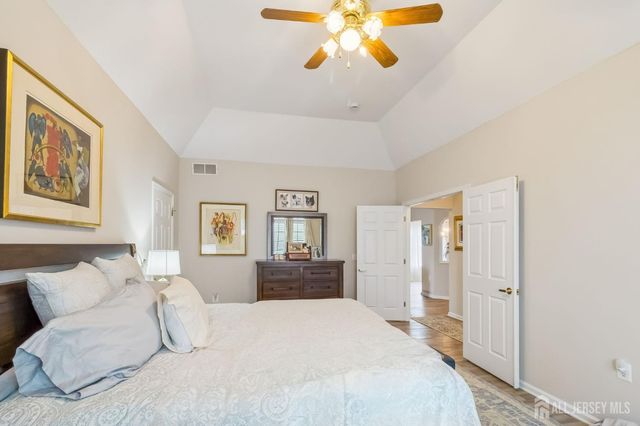 4 Trent Road, Monroe, NJ 08831