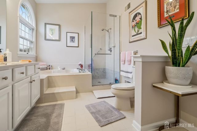 4 Trent Road, Monroe, NJ 08831