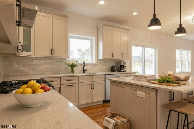 40 Avenue I, Monroe Twp., NJ 08831