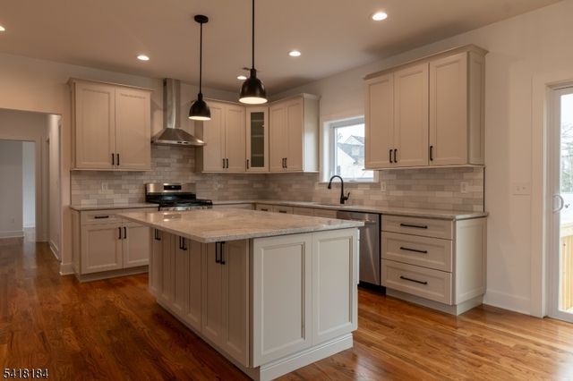 40 Avenue I, Monroe Twp., NJ 08831