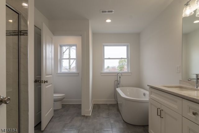 40 Avenue I, Monroe Twp., NJ 08831