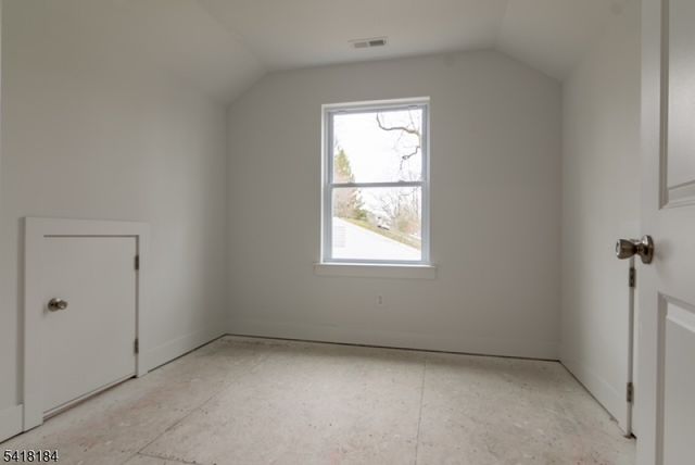 40 Avenue I, Monroe Twp., NJ 08831