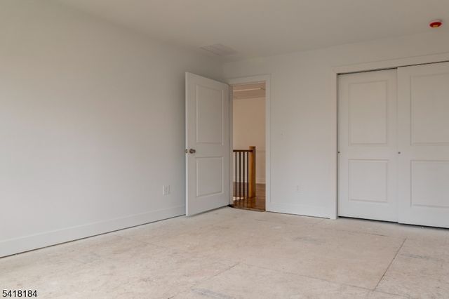 40 Avenue I, Monroe Twp., NJ 08831