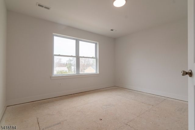 40 Avenue I, Monroe Twp., NJ 08831
