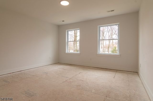 40 Avenue I, Monroe Twp., NJ 08831