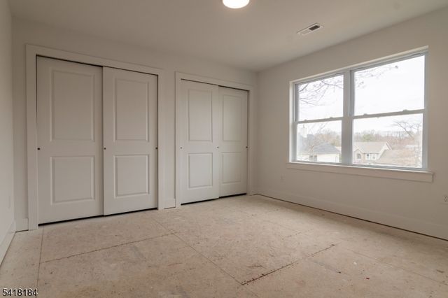 40 Avenue I, Monroe Twp., NJ 08831