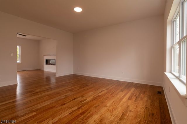 40 Avenue I, Monroe Twp., NJ 08831
