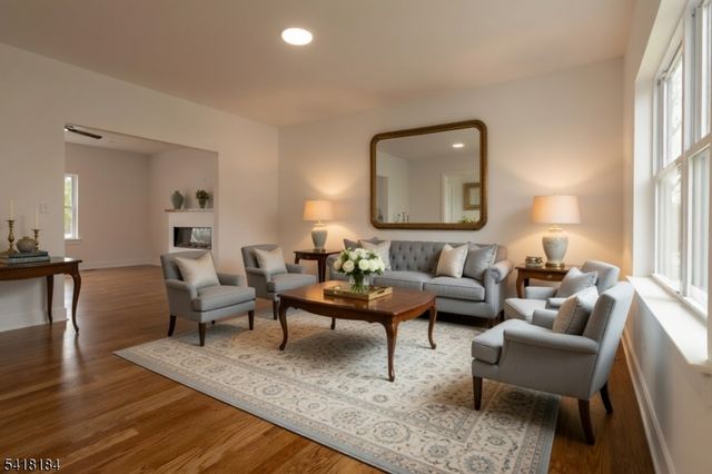 40 Avenue I, Monroe Twp., NJ 08831