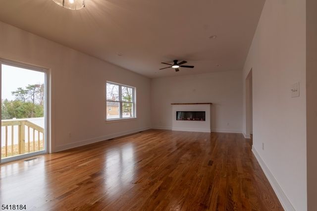 40 Avenue I, Monroe Twp., NJ 08831