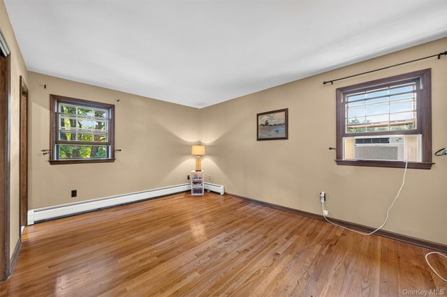10 Washington Avenue, Sloatsburg, NY 10974