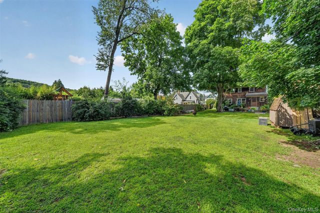 10 Washington Avenue, Sloatsburg, NY 10974