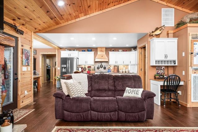 253 Hiawassee Ln, NW, Celina, TN 38551