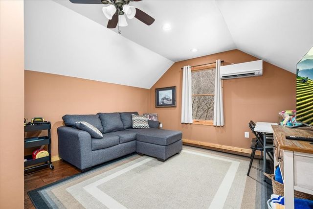 253 Hiawassee Ln, NW, Celina, TN 38551