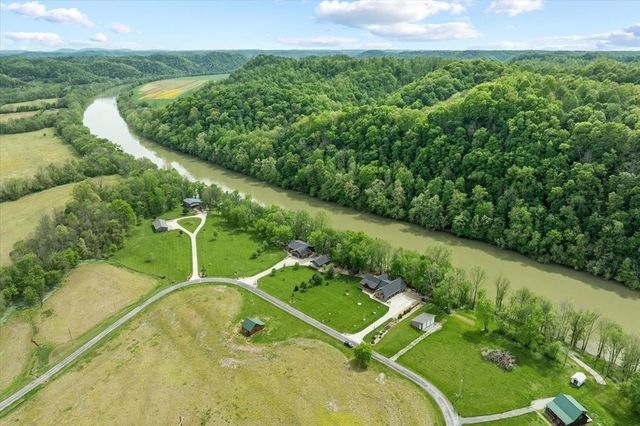 253 Hiawassee Ln, NW, Celina, TN 38551