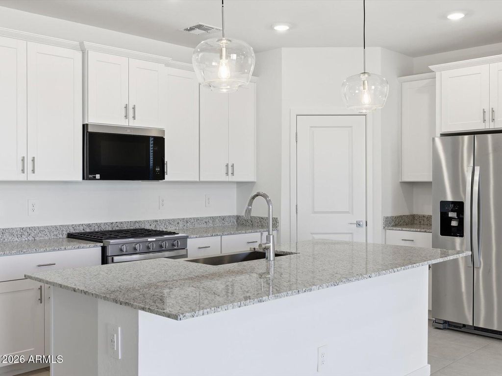 2374 E ENANTIO Road, San Tan Valley, AZ 85143