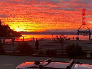 6044 Seaview Avenue NW #102, Seattle, WA 98107