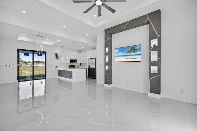 2325 NW 25 Lane, Cape Coral, FL 33993