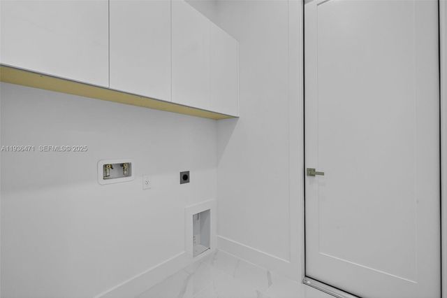 2325 NW 25 Lane, Cape Coral, FL 33993