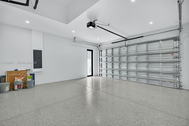 2325 NW 25 Lane, Cape Coral, FL 33993