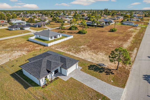 2325 NW 25 Lane, Cape Coral, FL 33993