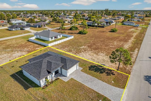 2325 NW 25 Lane, Cape Coral, FL 33993