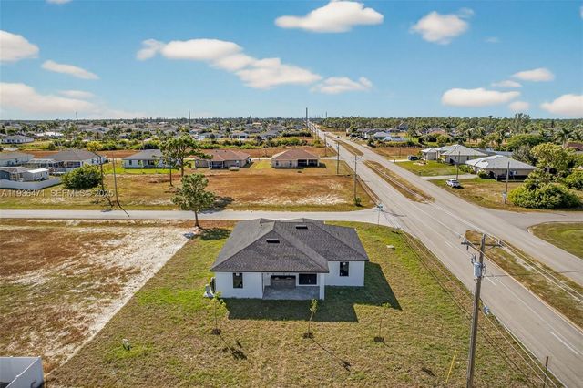 2325 NW 25 Lane, Cape Coral, FL 33993