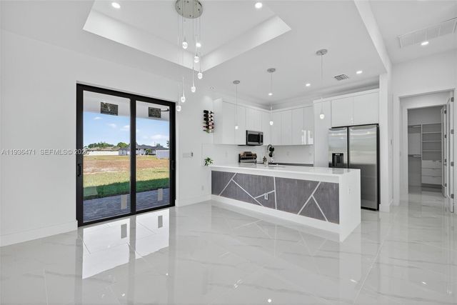 2325 NW 25 Lane, Cape Coral, FL 33993