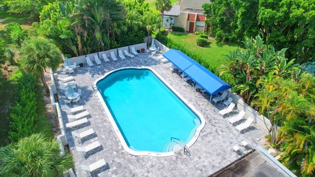 4539 Luxemburg Court 304, Lake Worth, FL 33467