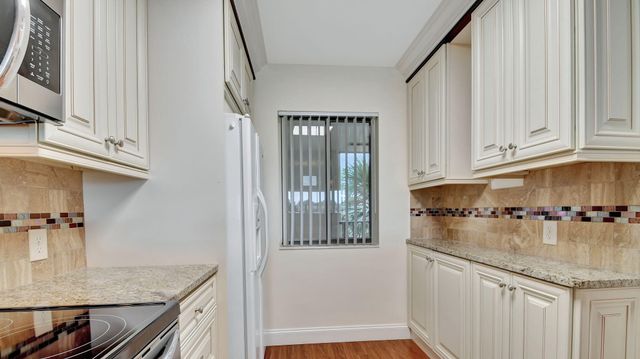 4539 Luxemburg Court 304, Lake Worth, FL 33467