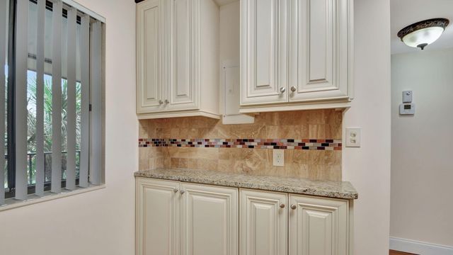 4539 Luxemburg Court 304, Lake Worth, FL 33467