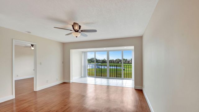 4539 Luxemburg Court 304, Lake Worth, FL 33467