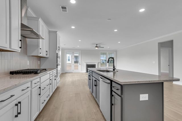 8 Wappoo Trace Lane, Summerville, SC 29486