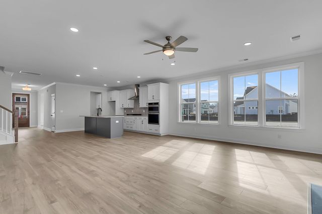 8 Wappoo Trace Lane, Summerville, SC 29486