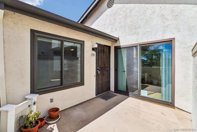 3693 Avocado Village Ct 198, La Mesa, CA 91941